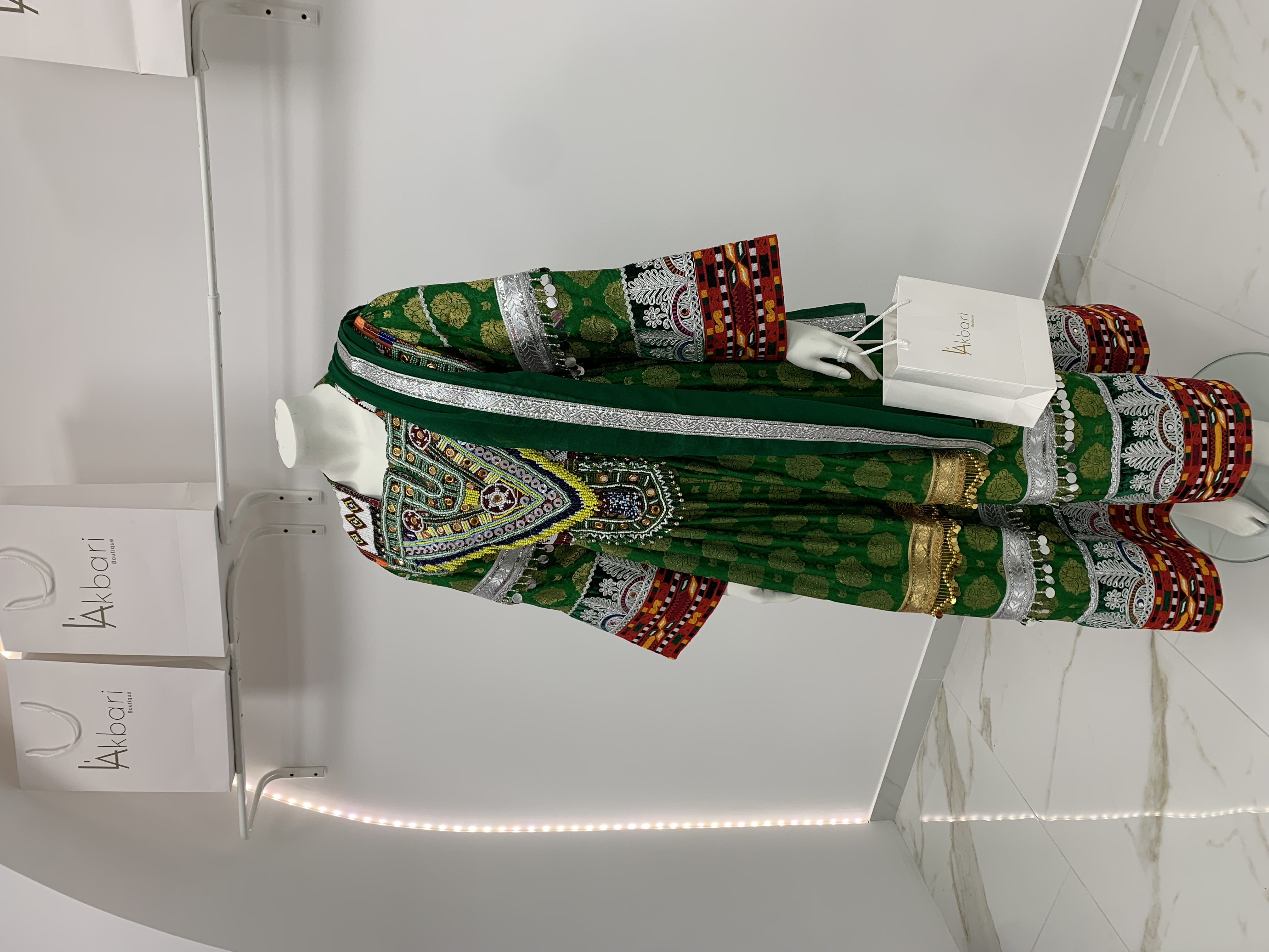 Traditionele Afghaanse jurk - zijkant